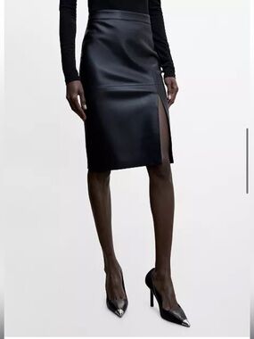 NWT Mango faux leather pencil skirt